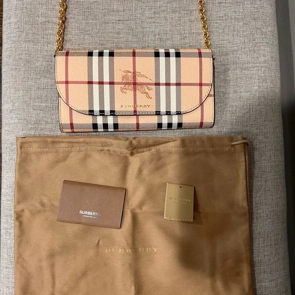 New Burberry Crossbody - Picture 3 of 3